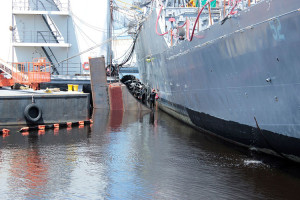 Cofferdam for Hull Plate Removal