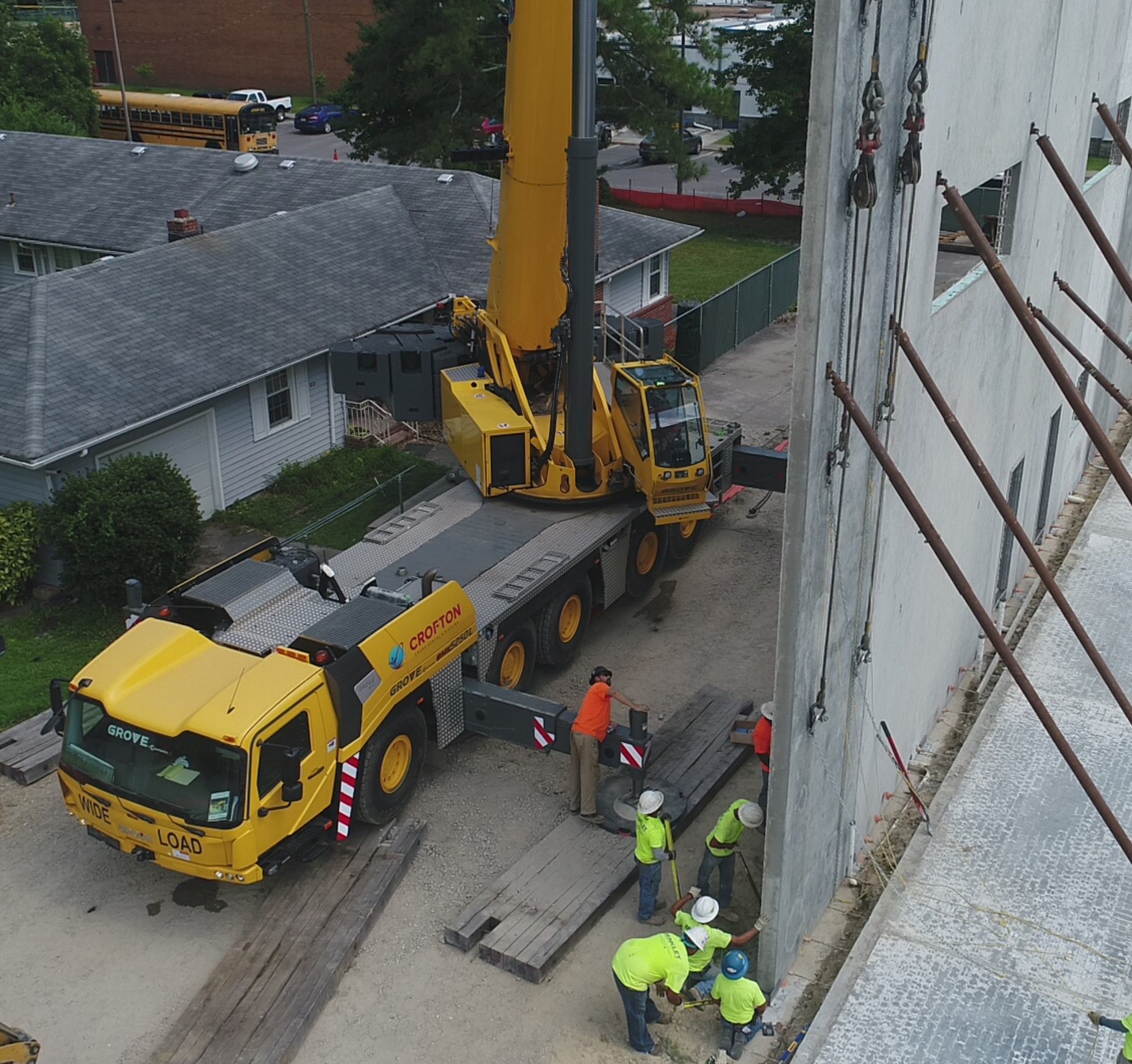 Crofton Crane Rental & Rigging's 300-ton Grove places tilt up panels.